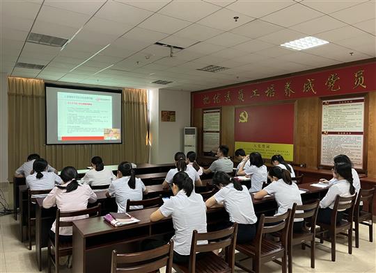 爱游戏集团有限公司
组织参加疫情常态化下建筑企业经营管理风险管控培训